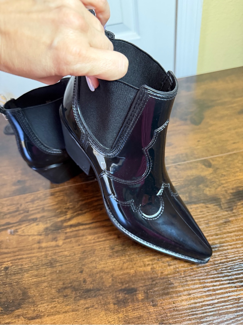 Sam Edelman Winona Rain Black Patent Western Chelsea Ankle Boots Women’s 8M Fall - Picture 3 of 11